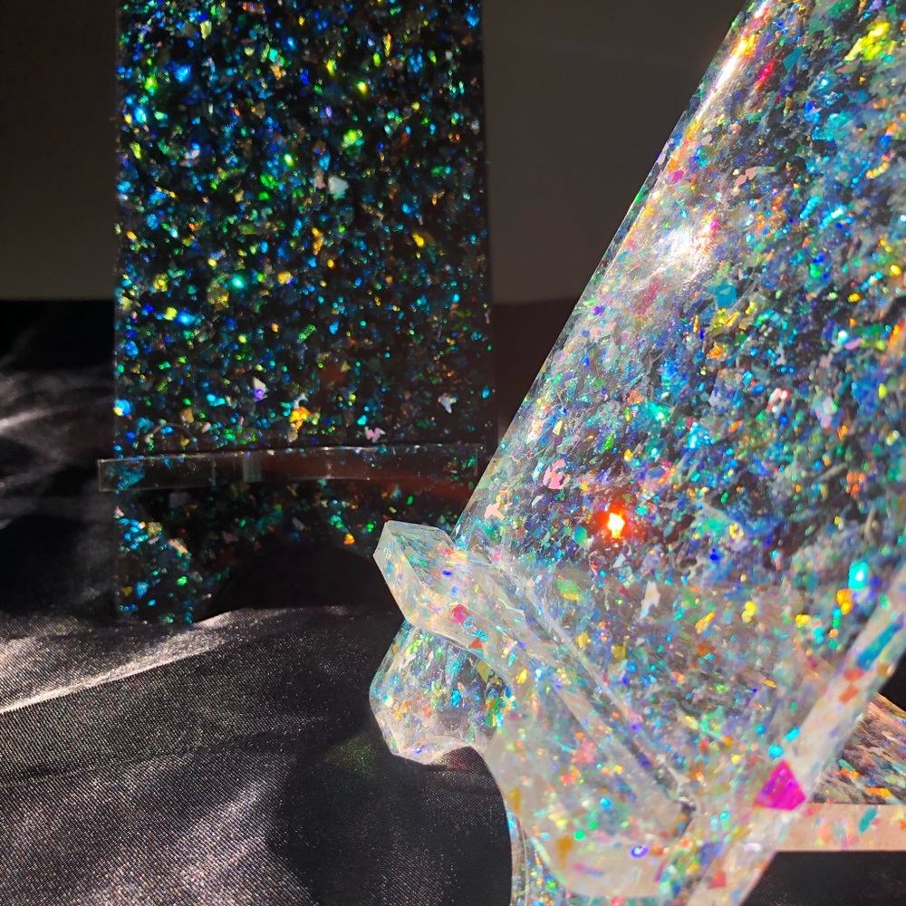 Aurora Rainbow Confetti Phone Stand - Picture 3 of 14